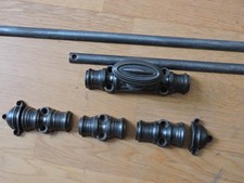 ancienne cremone en applique boitier fonte