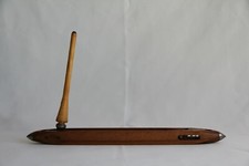 outils ancien / navette de métier à tisser / objet de tisserand - tapissier 