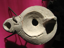 LAMPE A HUILE ROMAINE AVEC SOCLE EXPO