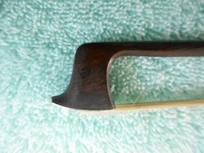 Ancien archet de violon signé
