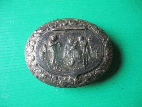 Boite metal repousse - repousse, decor