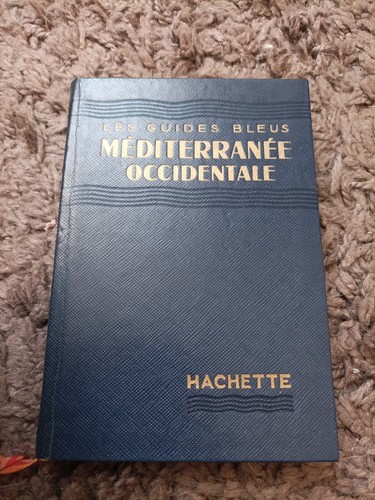 Les guides bleus - les,