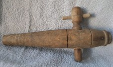 Ancien Robinet En Bois Pour
