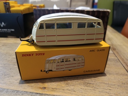 Dinky toys 811 caravane - 811, (