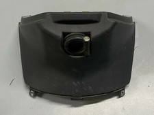 UN CACHE CARENAGE SOUS SELLE