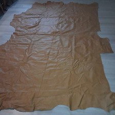 TRES GRANDE CHUTE DE CUIR 2M37 X 1M65 MAROQUINERIE LOISIR CREATIF LOT No 1