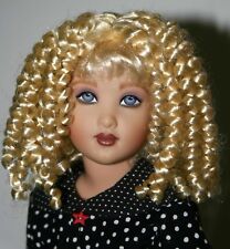 Bouclé Pêche Blond Perruque Avec Frange Partie Taille 6-7 Ellowyne Kish Tonner -
