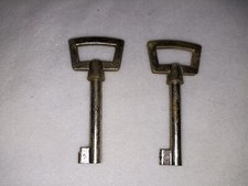 Lot De 2 Clés De Meuble