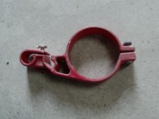 patte de fixation protège