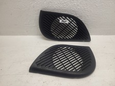 Cache haut parleur porte avant