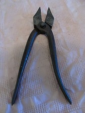 ancienne pince à tendre de