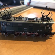 FLEISCHMANN  Échelle N : LOCOMOTIVE ÉLECTRIQUE 132 101-7