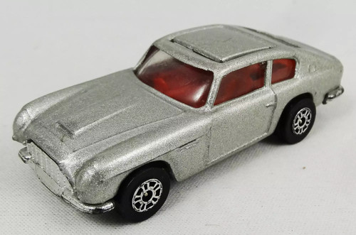 James bond corgi juniors - bond,