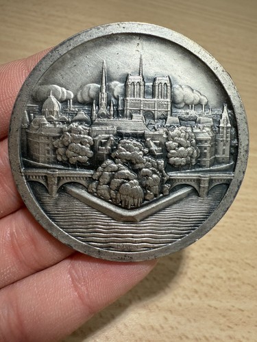Médaille lion international - lion,