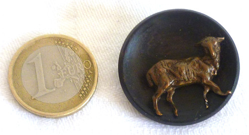 Ancien bouton bois et - en,