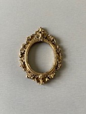 moulure décorative dorée