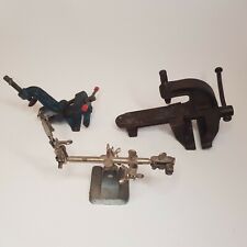 3 petits étaux (modélisme ou autre)