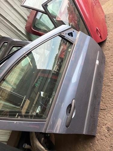 Porte avant droit renault clio - porte,
