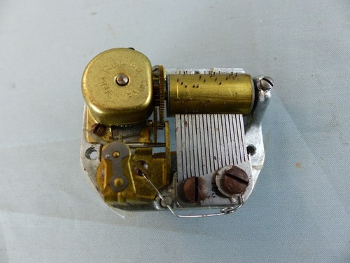 Boite musique reuge - à,