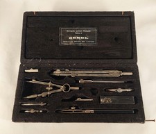 Coffret ancien de géométrie
