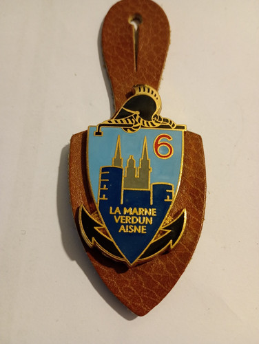 Insigne pucelle militaire - insigne,,