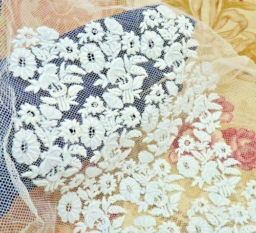 Ancien tulle brodé motifs - ancien,