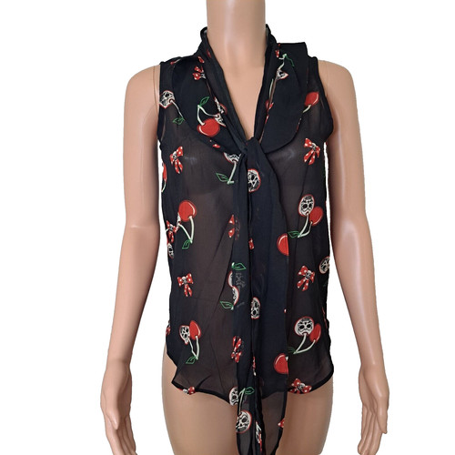 Dead threads sheer skulls - skulls, and
