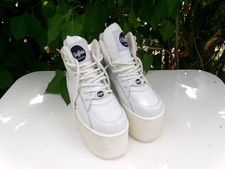 Chaussures baskets plateforme Buffalo London 1300-10 2.0 platform cuir blanc 37