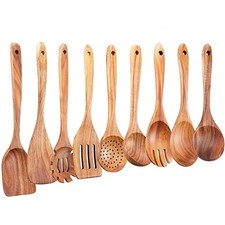 Lot 9 de cuillères en bois de
