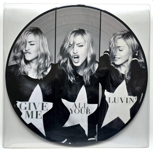 Madonna feat nicki minaj - feat., &