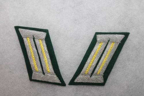 Patte col officier - patte,