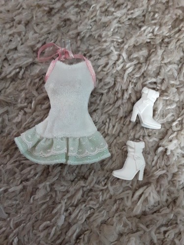 Vêtement barbie scène - vêtement,