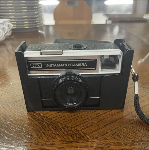 Kodak instamatic camera - instamatic,