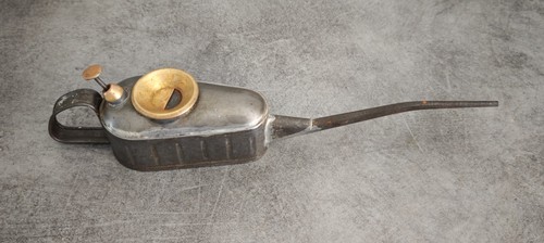 Ancienne grande burette - , à