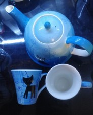 Théières en céramique et 2