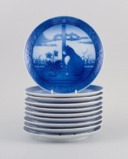 Royal Copenhagen, un ensemble de dix assiettes de Noël. 1970-1979.