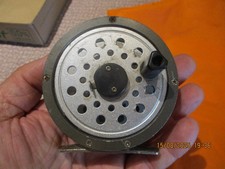 Ancien Moulinet de Pêche à identifier