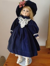 Grande poupée de collection