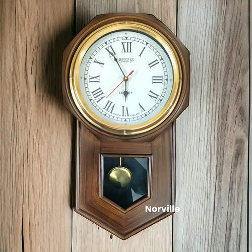 Ancienne pendule murale