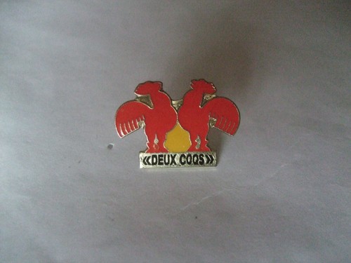 Pins deux coqs rouge - deux,