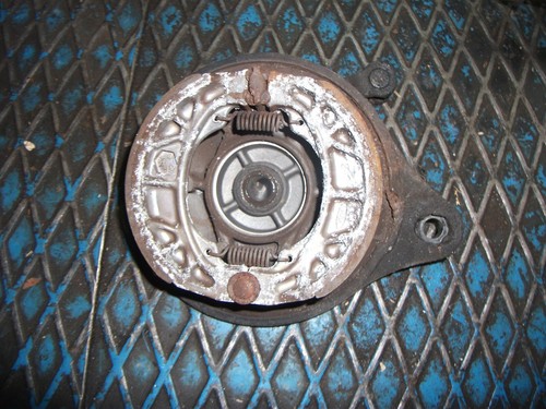 Flasque frein arriere honda - de,