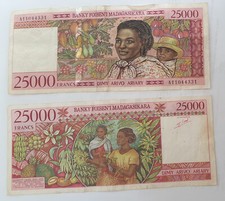 1 BILLET de 25000 ARIARY franc