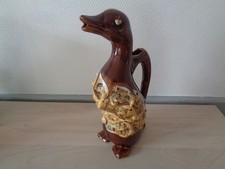 PICHET FORME CANARD EN CERAMIQUE BARBOTINE MARRON