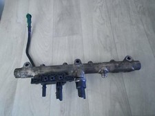 Rampe injection PEUGEOT 406 COUPE 1570A0