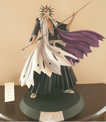 Bleach statuette zaraki - statuette,