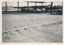 Snapshot avion aviation hangar ancien planre aircraft 
