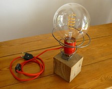 Lampe de style vintage en bois et métal