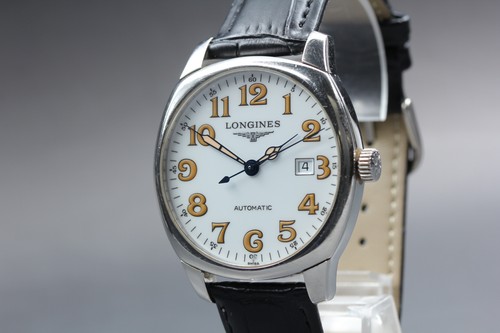 Presque comme neuve montre - [presque, neuve]