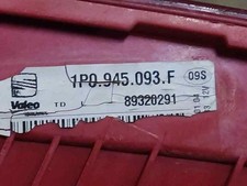 1P0945093F feu arrière