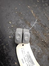 Interrupteur de leve vitre avant gauche RENAULT TWINGO 1 PHASE 3 8200189832